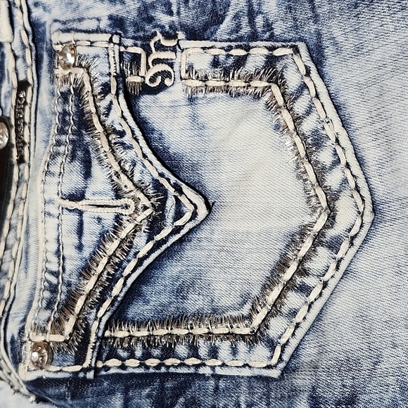 MISS ME EMBROIDERED FAUX-FLAP RHINESTONES ACID-WASH SIGNATURE SKINNY DEN… - Picture 2 of 15